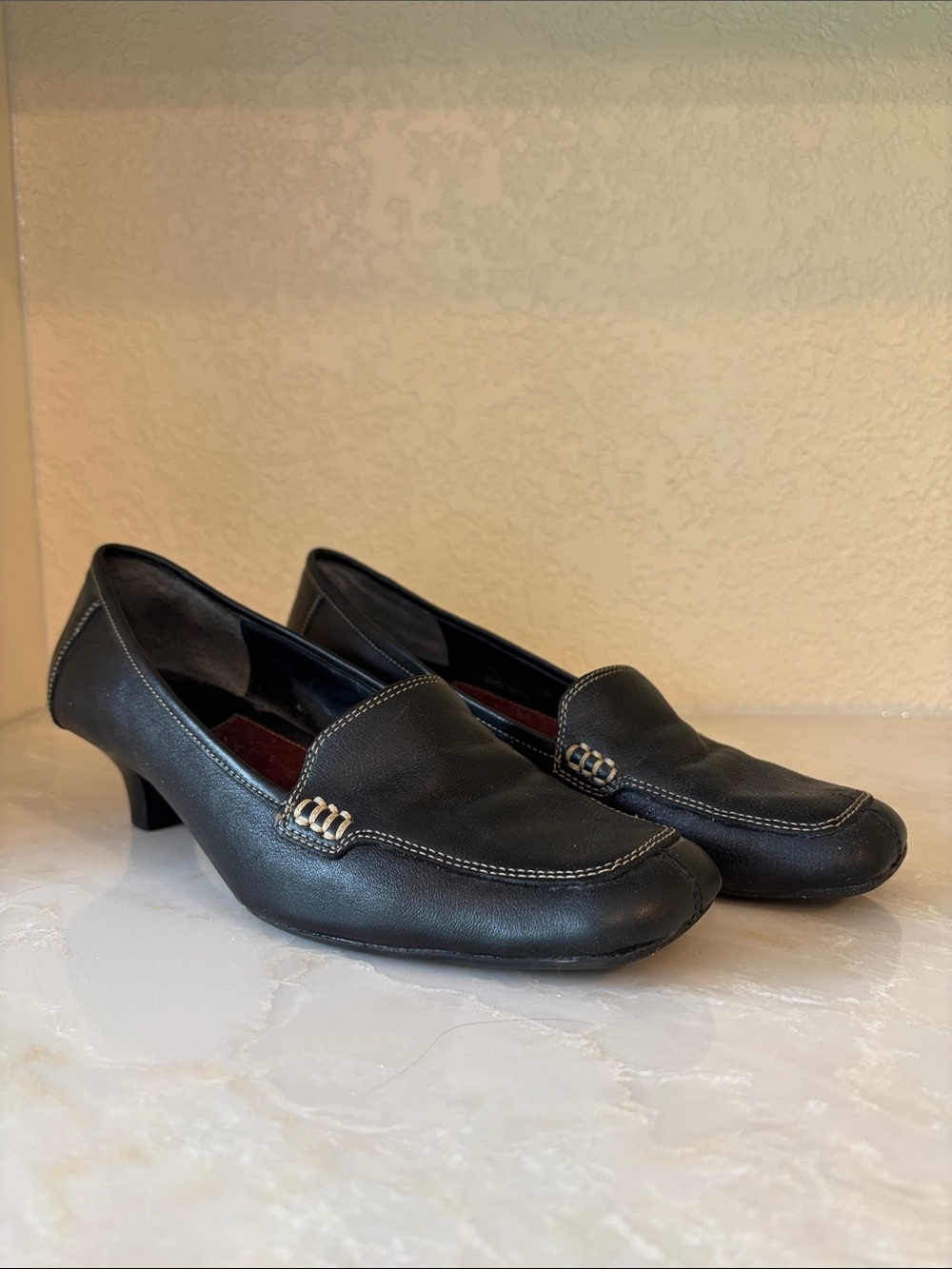 A2 by Aerosoles Classic Black Women's Leather Kitten Heel Loafers 9
